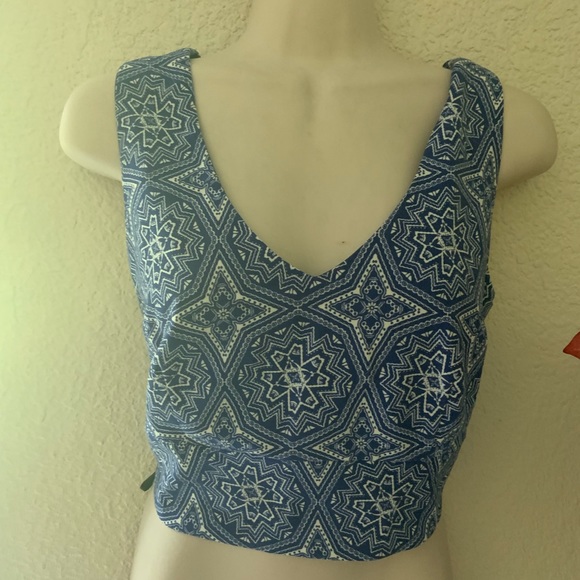 Forever 21 Crop Top - Picture 2 of 3